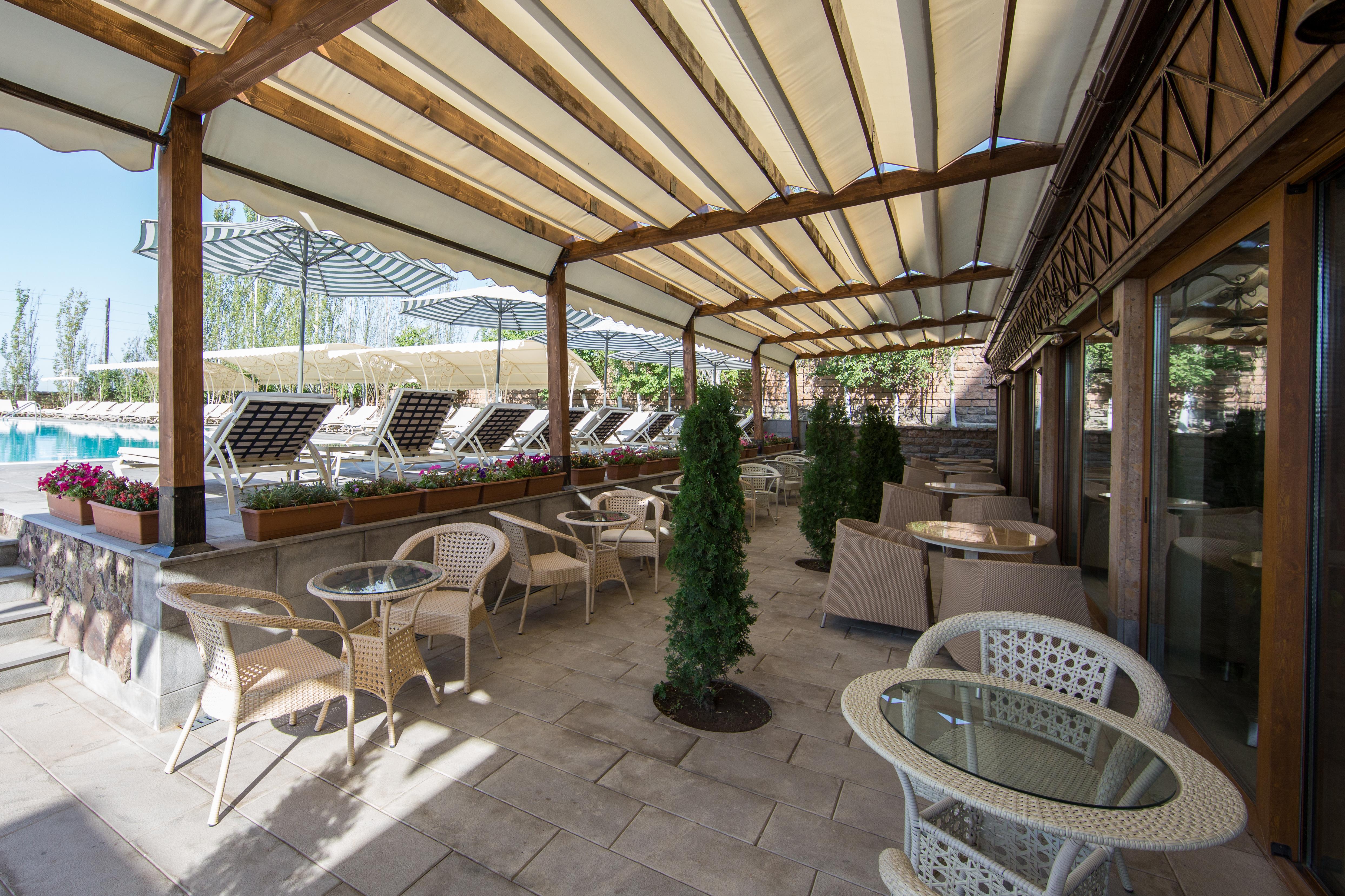 Caucasus Hotel Kasagh Exterior photo 3D rendering of a patio